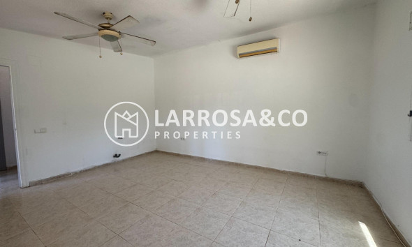 Resale - Country house - Dolores - Comunidad valenciana