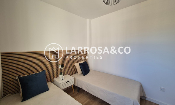 Resale - Semi-detached house - Alicante - Costa Blanca