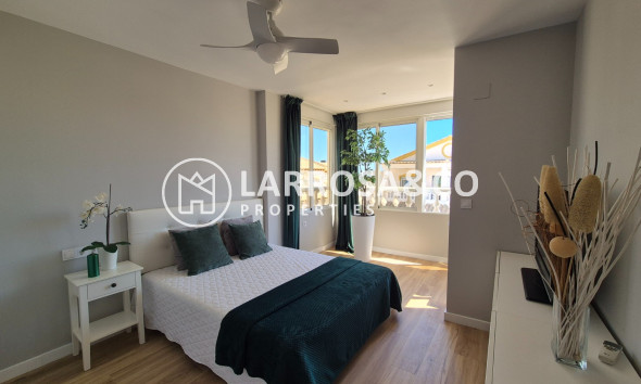Resale - Semi-detached house - Alicante - Costa Blanca