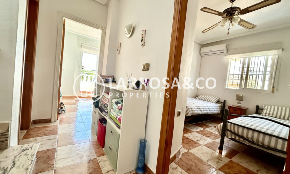 Resale - Semi-detached house - Cabo Roig - Costa blanca
