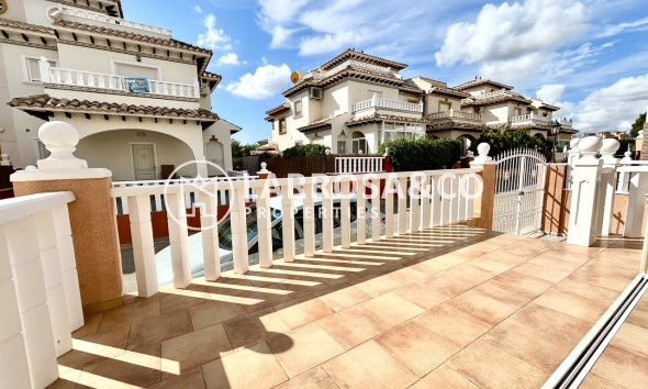 Resale - Semi-detached house - Cabo Roig - Costa blanca