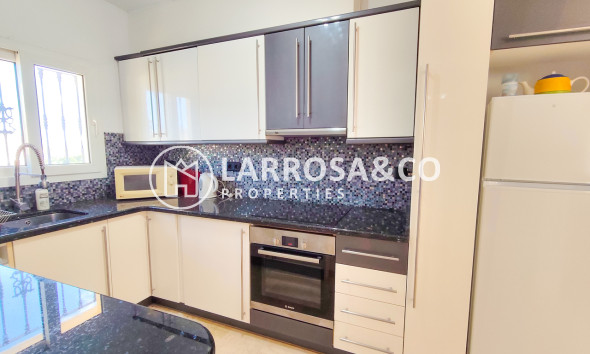 Resale - Detached House/Villa - Villamartin - Costa Blanca