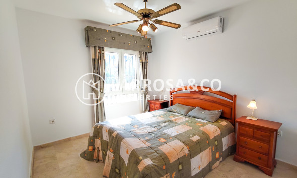 Resale - Detached House/Villa - Villamartin - Costa Blanca