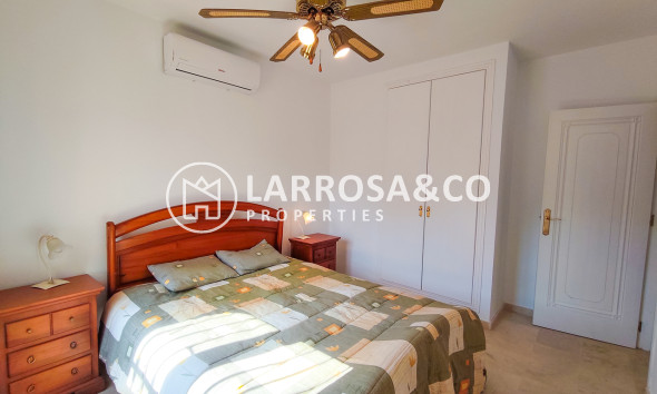 Resale - Detached House/Villa - Villamartin - Costa Blanca