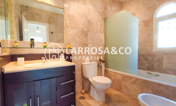 Resale - Detached House/Villa - Villamartin - Costa Blanca