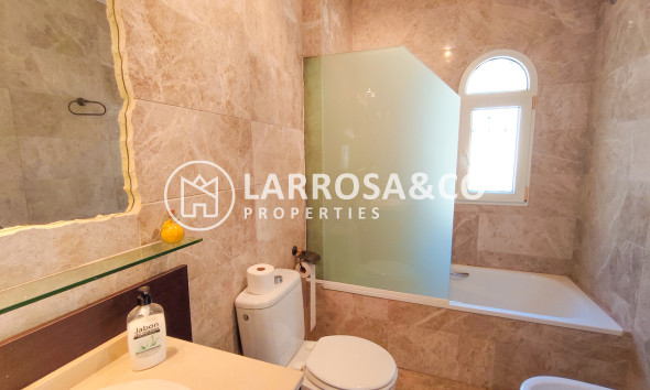 Resale - Detached House/Villa - Villamartin - Costa Blanca