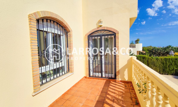 Resale - Detached House/Villa - Villamartin - Costa Blanca