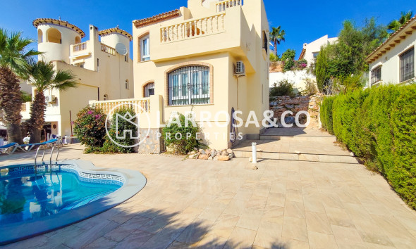 Resale - Detached House/Villa - Villamartin - Costa Blanca