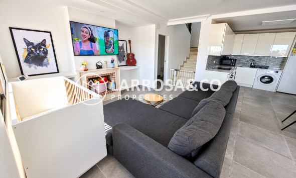 Resale - Detached House/Villa - Villamartin - Costa Blanca
