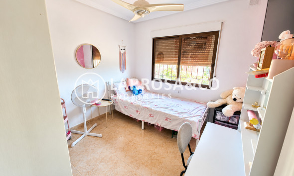 Resale - Detached House/Villa - Villamartin - Costa Blanca