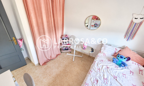 Resale - Detached House/Villa - Villamartin - Costa Blanca