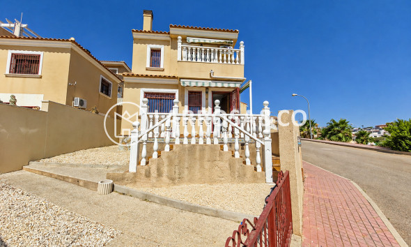Resale - Detached House/Villa - Villamartin - Costa Blanca