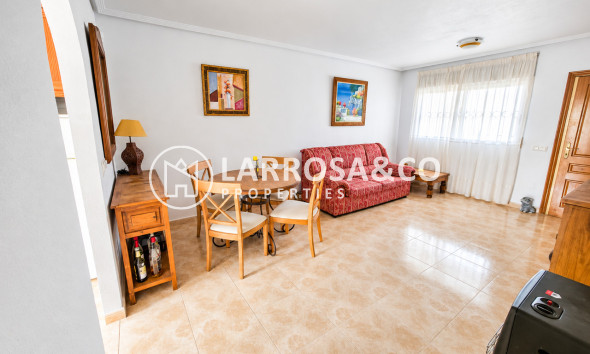 Resale - Apartment - Villamartin - Costa Blanca