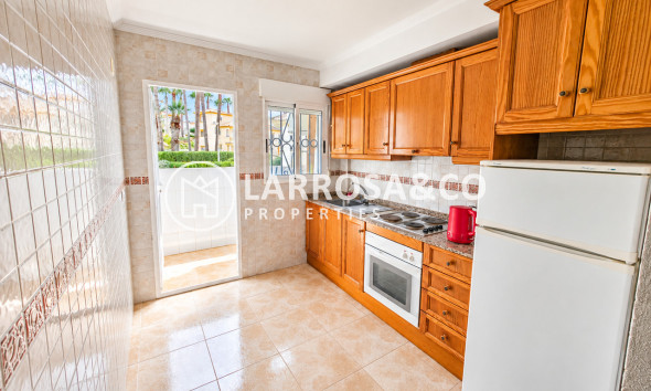 Resale - Apartment - Villamartin - Costa Blanca