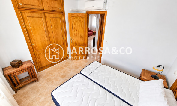 Resale - Apartment - Villamartin - Costa Blanca