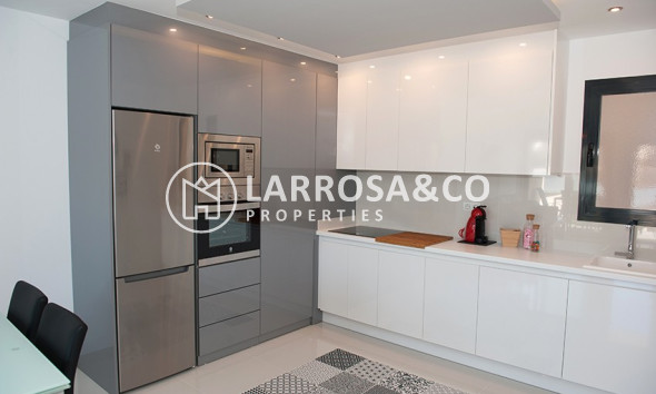 Resale - Apartment - Pilar de la Horadada - Mil Palmeras