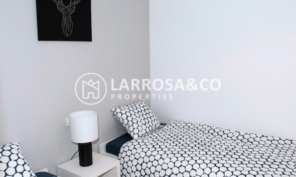 Resale - Apartment - Pilar de la Horadada - Mil Palmeras
