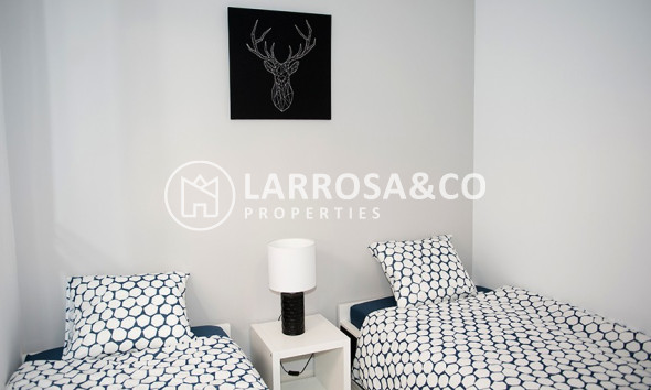 Resale - Apartment - Pilar de la Horadada - Mil Palmeras