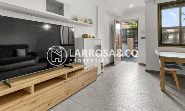 Resale - Semi-detached house - Pilar de la Horadada - Costa Blanca