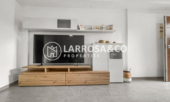 Resale - Semi-detached house - Pilar de la Horadada - Costa Blanca
