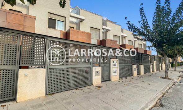 Resale - Semi-detached house - Pilar de la Horadada - Costa Blanca