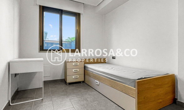 Resale - Semi-detached house - Pilar de la Horadada - Costa Blanca