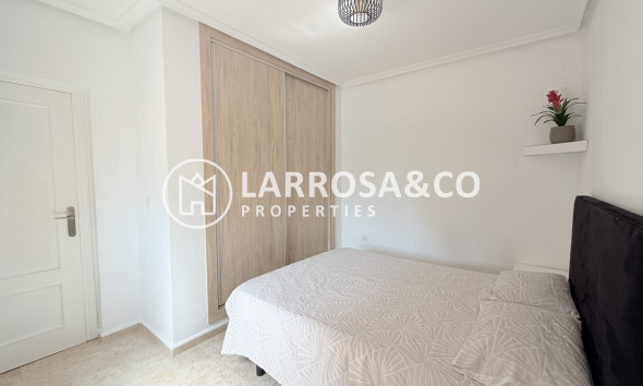 Resale - Detached House/Villa - Villamartin - Costa Blanca