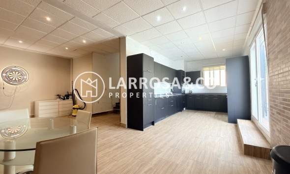 Resale - Detached House/Villa - Villamartin - Costa Blanca