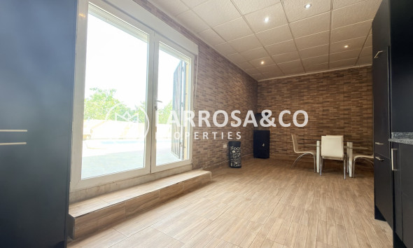 Resale - Detached House/Villa - Villamartin - Costa Blanca