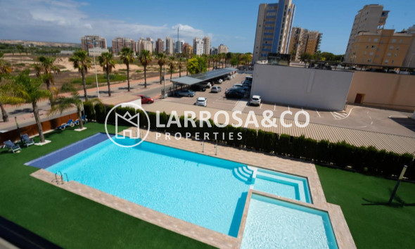 Resale - Apartment - Guardamar del Segura - puerto deportivo