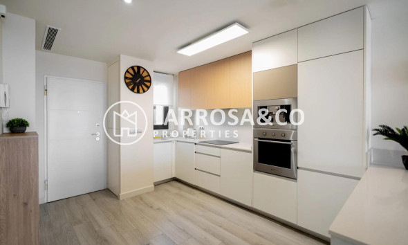 Resale - Apartment - Guardamar del Segura - puerto deportivo