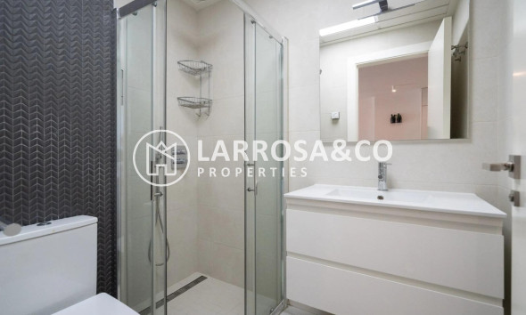 Resale - Apartment - Guardamar del Segura - puerto deportivo