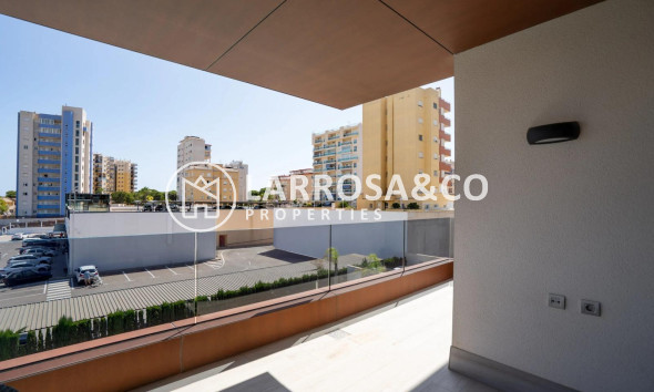 Resale - Apartment - Guardamar del Segura - puerto deportivo