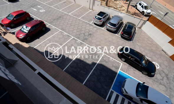 Resale - Apartment - Guardamar del Segura - puerto deportivo