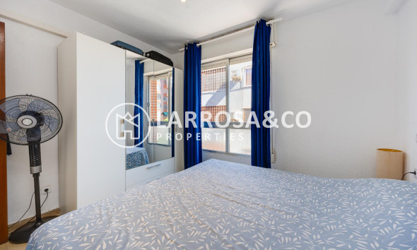 Herverkoop - Apartment - Torrevieja - Playa del Acequión