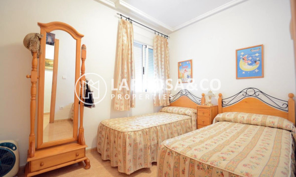 resale-apartment-guardamar-center-bedroom-2-rv2117