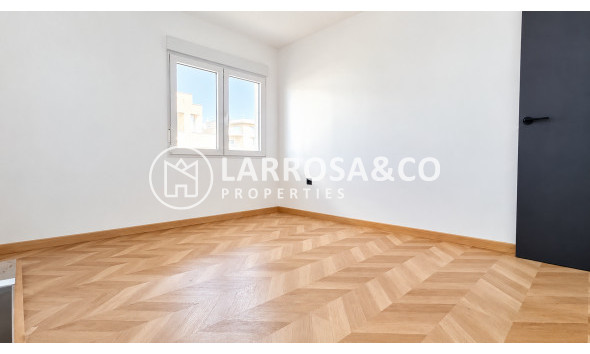 Вторичный рынок - Apartment / Duplex - Торревьеха - torrevieja
