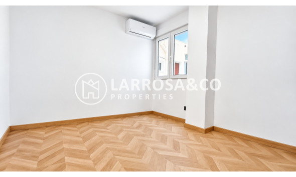 Вторичный рынок - Apartment / Duplex - Торревьеха - torrevieja