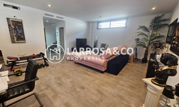 Resale - Semi-detached house - Torrevieja - Los Frutales