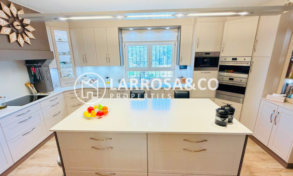 Resale - Detached House/Villa - Daya Vieja - Costa Blanca