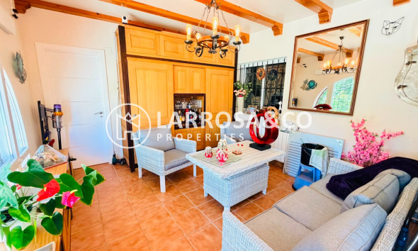 Resale - Detached House/Villa - Daya Vieja - Costa Blanca
