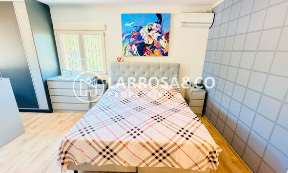 Resale - Detached House/Villa - Daya Vieja - Costa Blanca