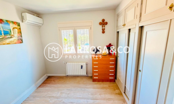 Resale - Detached House/Villa - Daya Vieja - Costa Blanca
