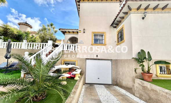 Resale - Detached House/Villa - Villamartin - Costa Blanca