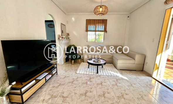 Resale - Detached House/Villa - Villamartin - Costa Blanca