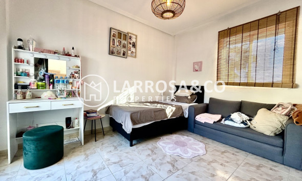 Resale - Detached House/Villa - Villamartin - Costa Blanca