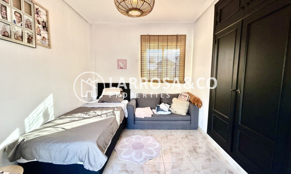 Resale - Detached House/Villa - Villamartin - Costa Blanca