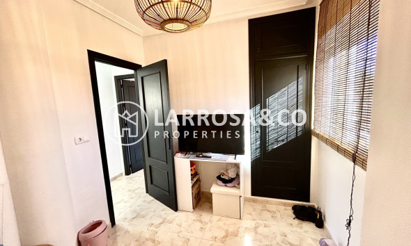 Resale - Detached House/Villa - Villamartin - Costa Blanca