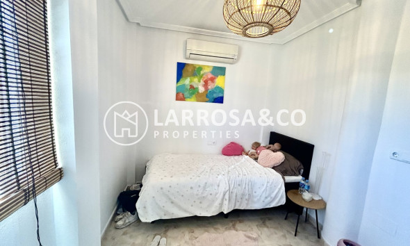 Resale - Detached House/Villa - Villamartin - Costa Blanca