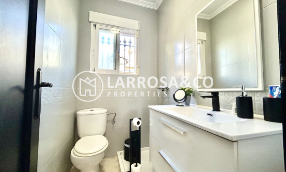Resale - Detached House/Villa - Villamartin - Costa Blanca